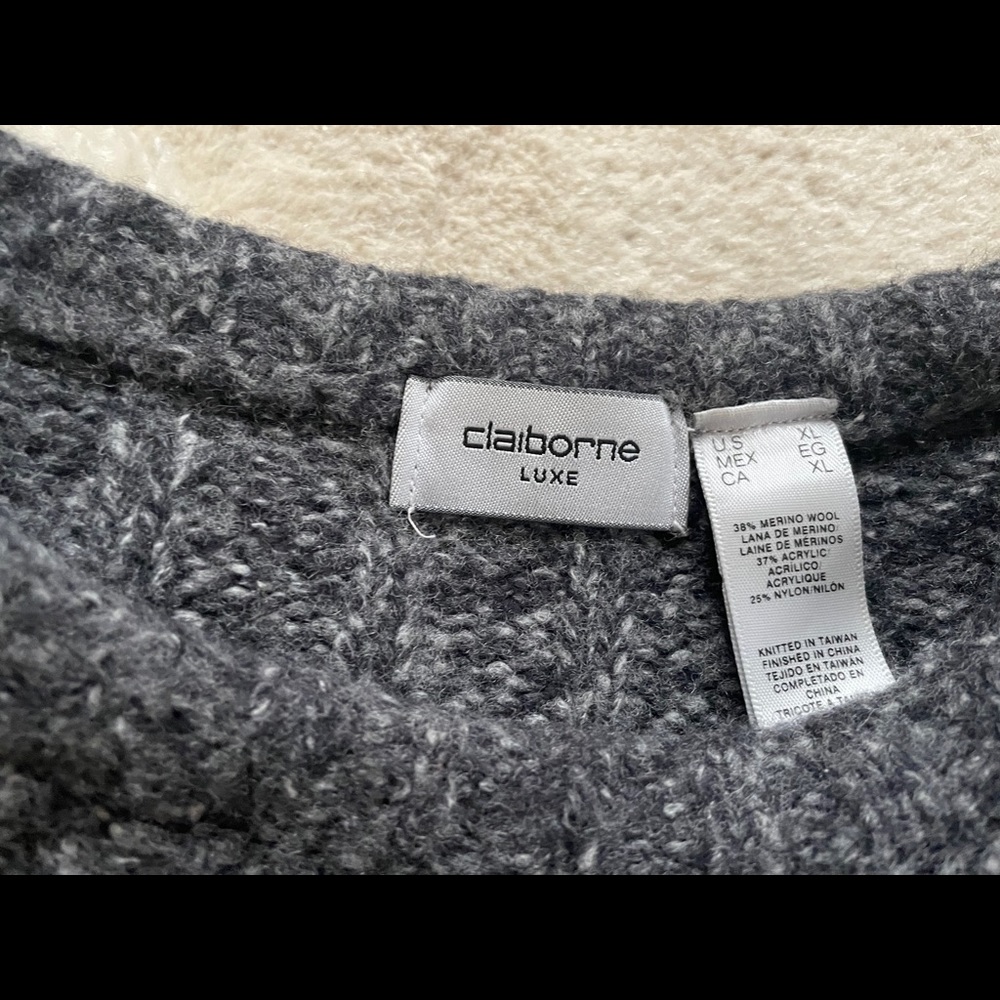 Liz Claiborne Men’s Sweater